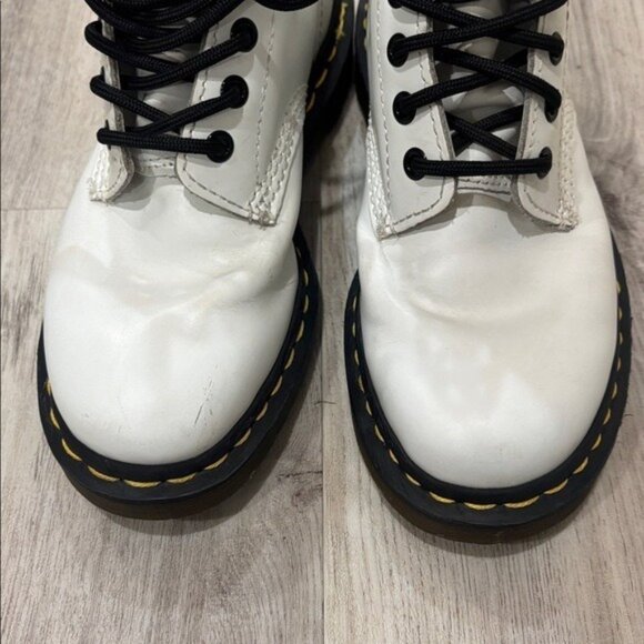 Dr. Martens High White TALL  Combat Boots 10103 SIZE 6 WOMEN - Picture 3 of 9